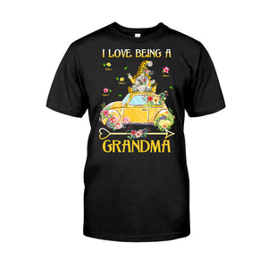 I Love Being A Grandma - Personalized T-shirt